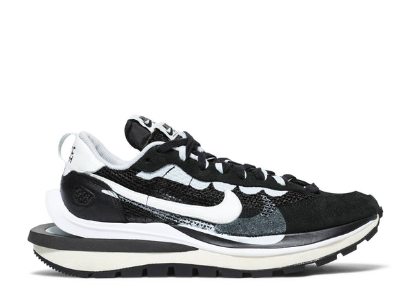 SACAI X NIKE VAPORWAFFLE BLACK WHITE